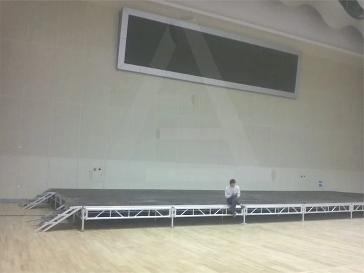 Adjustable Stage Platform